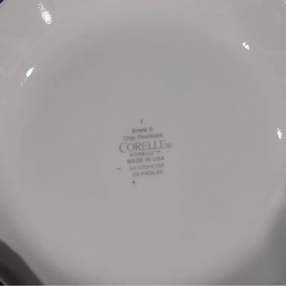 Corelle by Corning Country Cottage set of 4 dishes plates blue hearts green vine